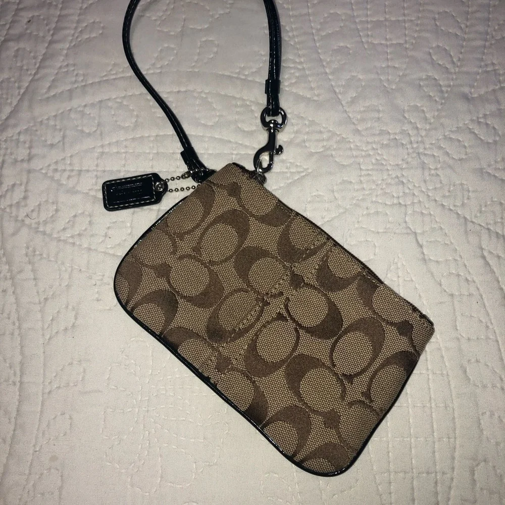COACH CLASSIC BROWN & TAN WRISTLET PERFECT CONDITION